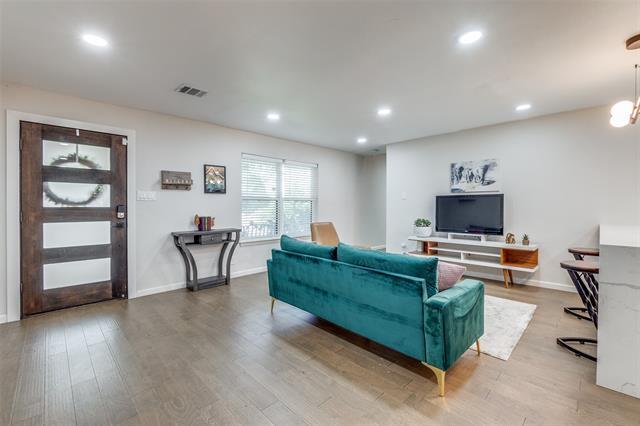 Building Photo - 9805 Estate Ln