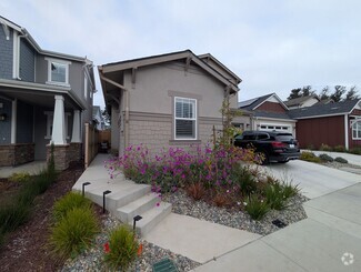 Building Photo - 1090 Parkview Pl
