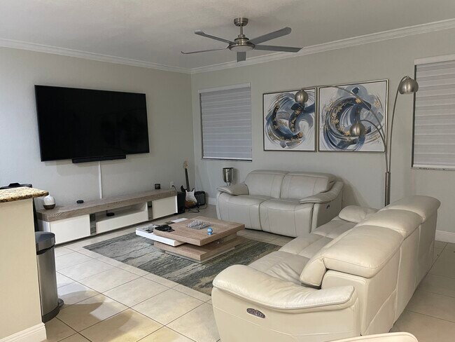 Foto del edificio - 11484 SW 236th St