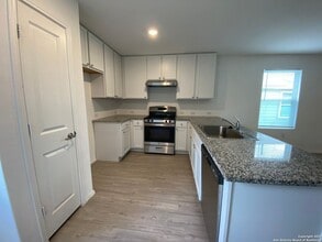 Building Photo - 10126 Asta Trl