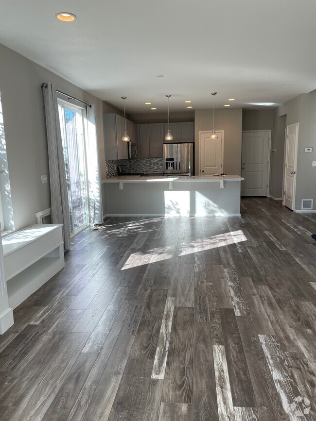 Willow Park East At Stapleton Apartments for Rent with Hardwood Floors Denver, CO 3 Rentals