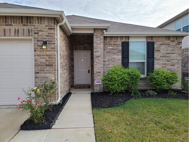 Building Photo - 2328 Barzona Dr