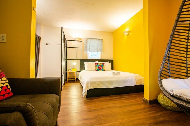 Foto del edificio - 706 E Stuart St