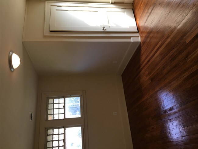 Foto del edificio - 7401 Poe Ave