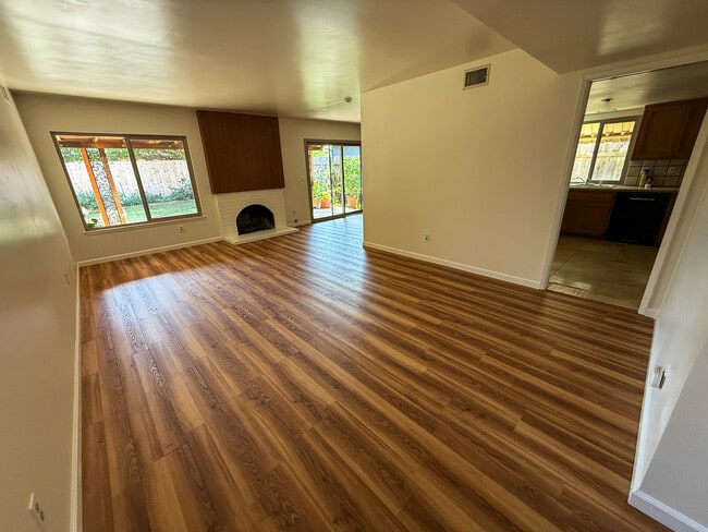 Foto del edificio - 7003 Batista St