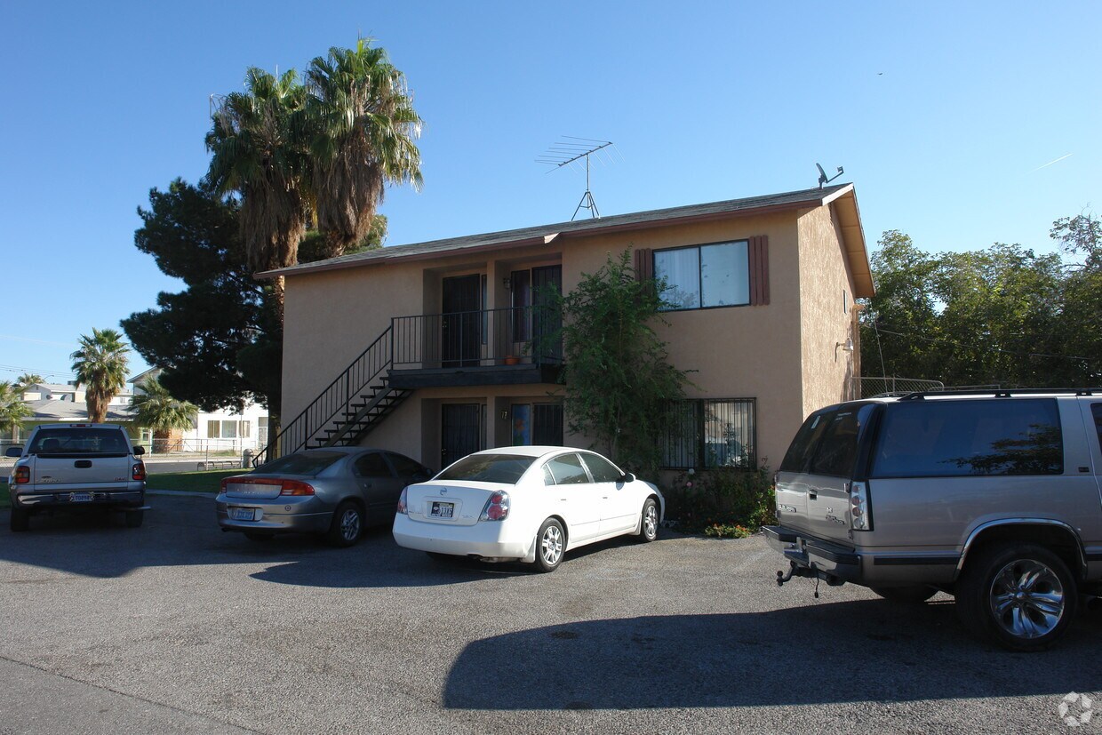 Foto del edificio - 2100 Stewart Ave