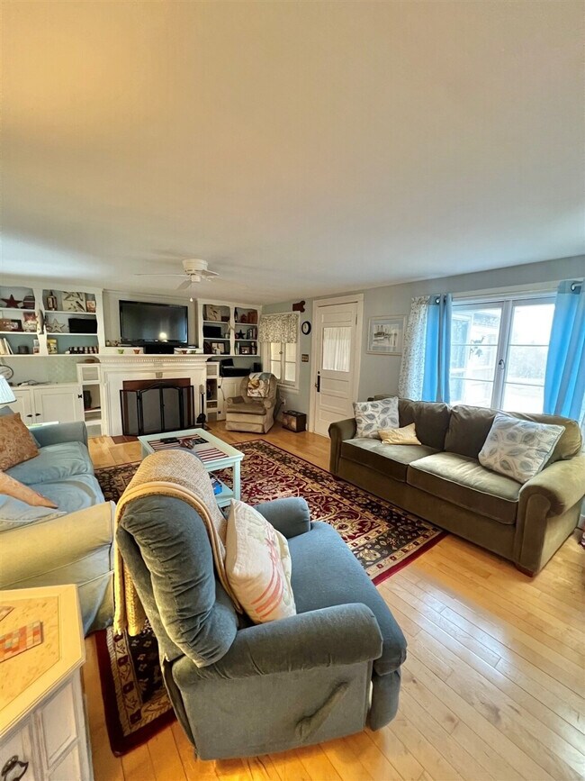 Building Photo - 42 Folly Rd