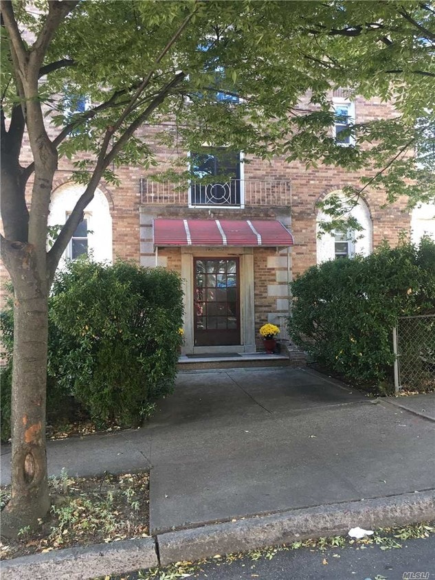 Building Photo - 162-30-162-86 86th Ave
