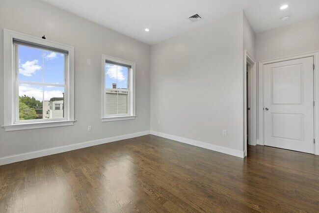 Building Photo - 189 Trenton St