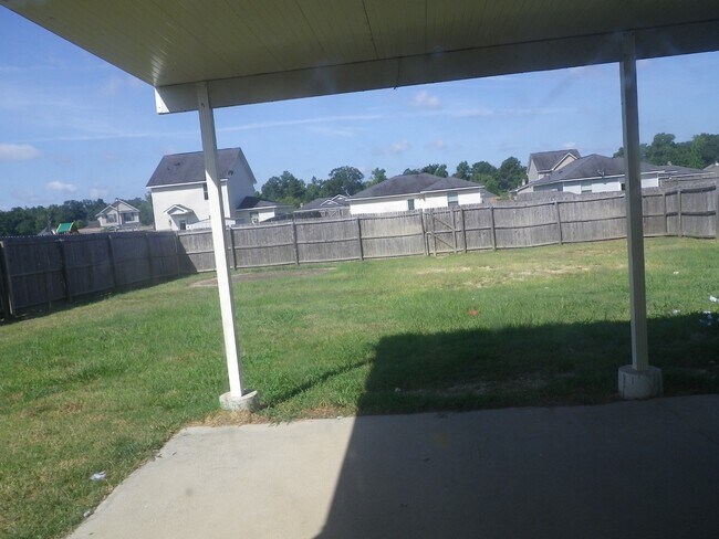 Foto del edificio - Great Location in Denham Springs in  Quiet...
