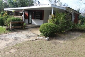 Building Photo - 1505 Martha St