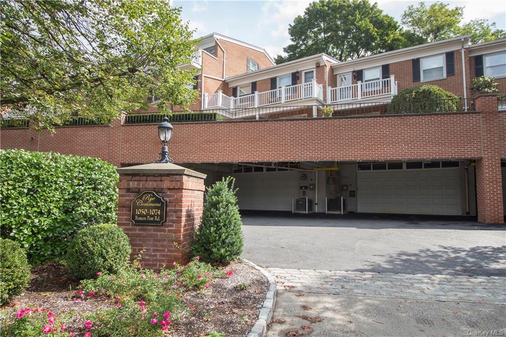 Foto principal - 1058 Boston Post Rd