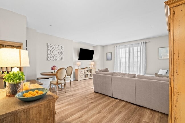 Foto del edificio - 100 Shearwater Ct E