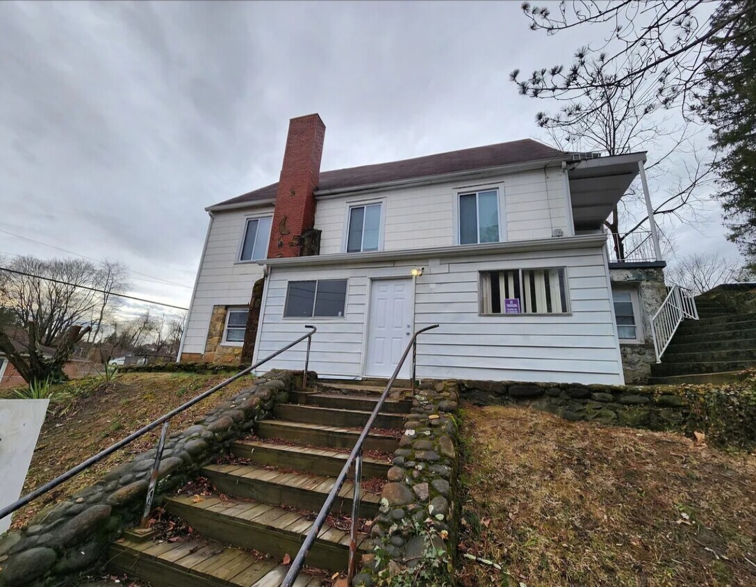 Primary Photo - 345 City Ave