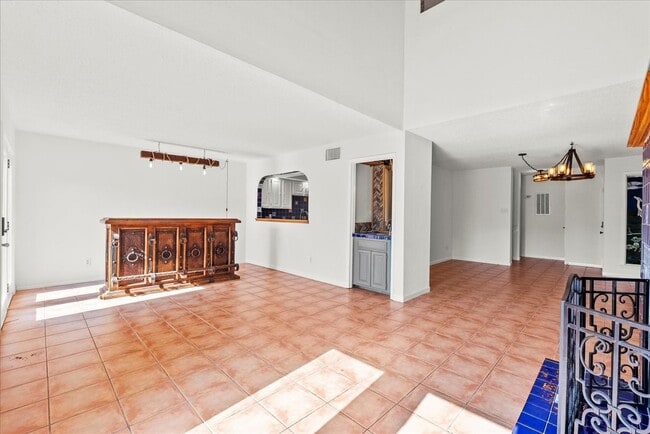 Building Photo - 17 Antilles Ln