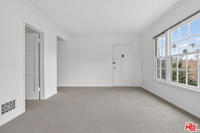 Foto del edificio - 314 N St Andrews Pl
