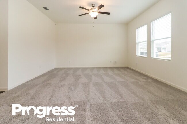 Building Photo - 355 Knightsbridge Ln