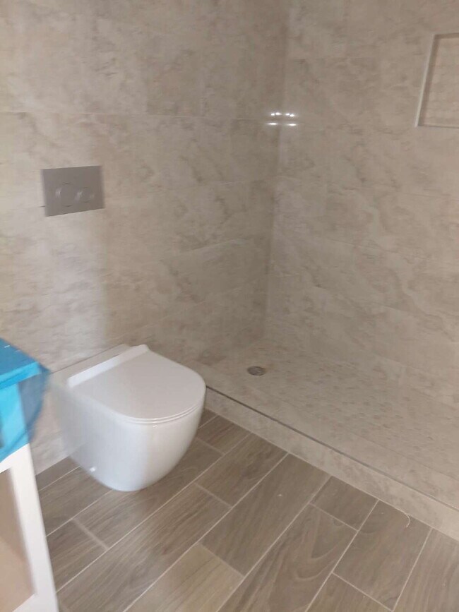 Foto del edificio - "Charming 2-Bed, 2-Bath Haven in the Heart of Goose Creek!"