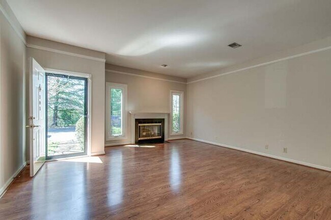 Foto del edificio - 101 Westerly Dr
