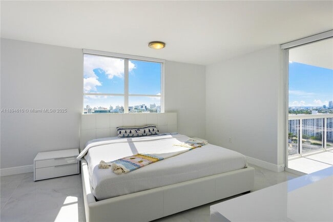 Foto del edificio - 1800 Sunset Harbour Dr