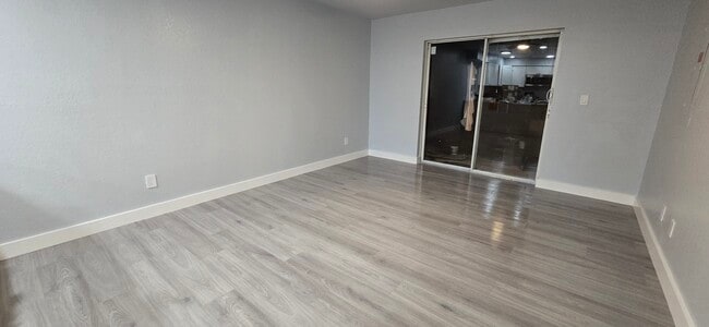 Building Photo - 2044 44th St S