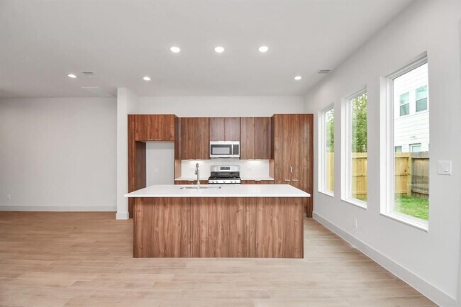 Building Photo - 4407 Abaco Ln