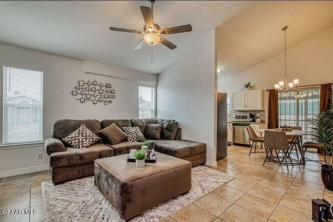 Foto del edificio - 12103 St Crispin Ave