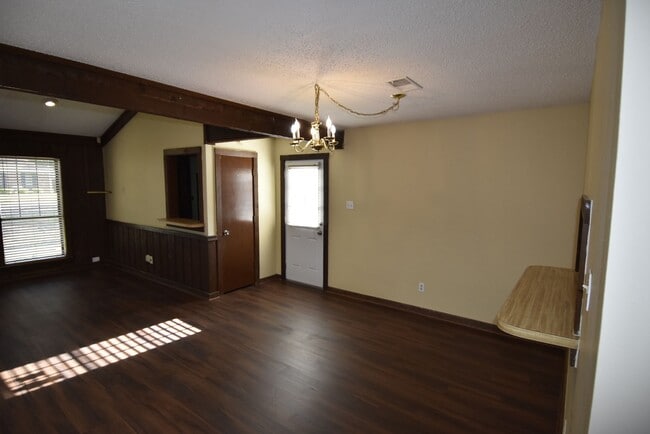 Foto del edificio - Charming 3-Bedroom Home in Cordova-Comfort & Convenience!