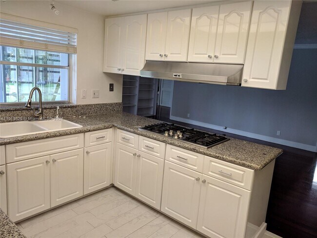 Building Photo - 6040 SW 84th Street