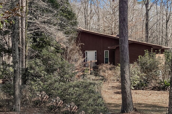 Building Photo - 660 Ponderosa Ct