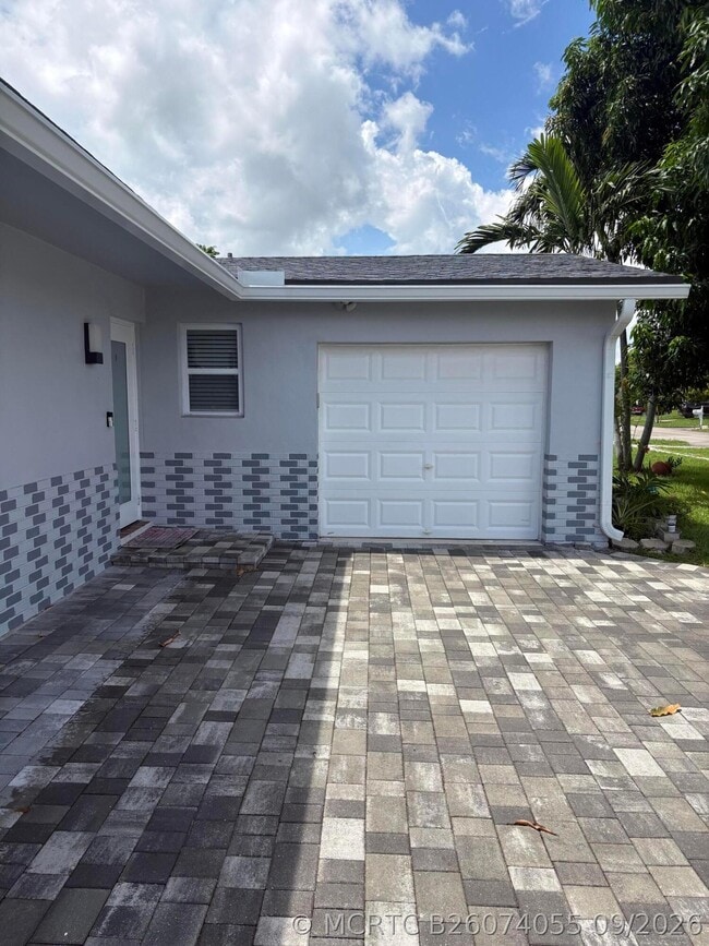 Building Photo - 8250 SW 8th Ct