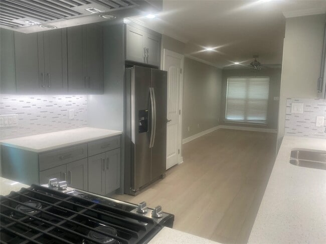 Foto del edificio - 624 Ridgecrest Dr