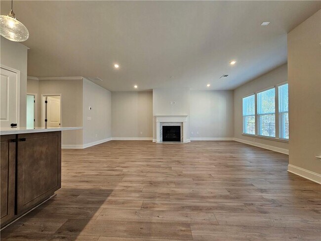 Foto del edificio - 5030 Sierra Creek Dr NE