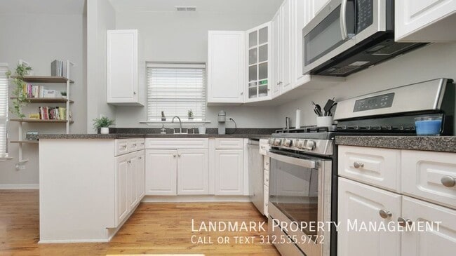 Building Photo - 4537 S King Dr