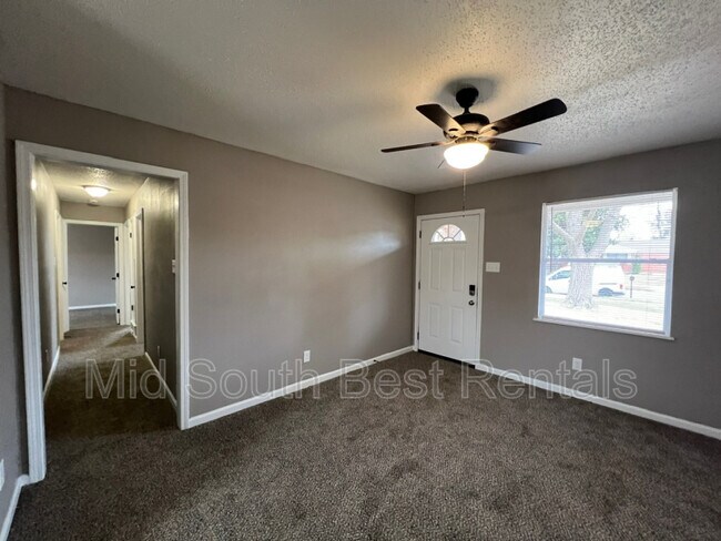 Building Photo - 3107 Cherry Rd
