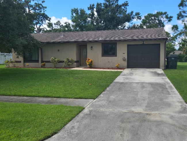 Building Photo - 6833 Myrtlewood Rd