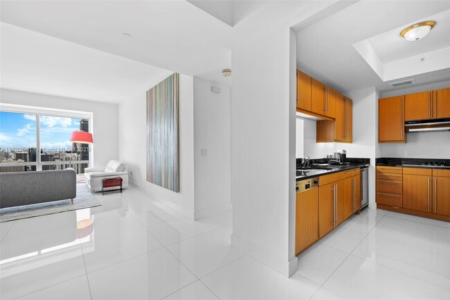 Foto del edificio - 1425 Brickell Ave