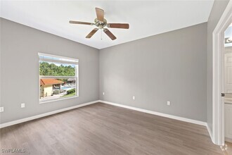 Building Photo - 9185 Celeste Dr