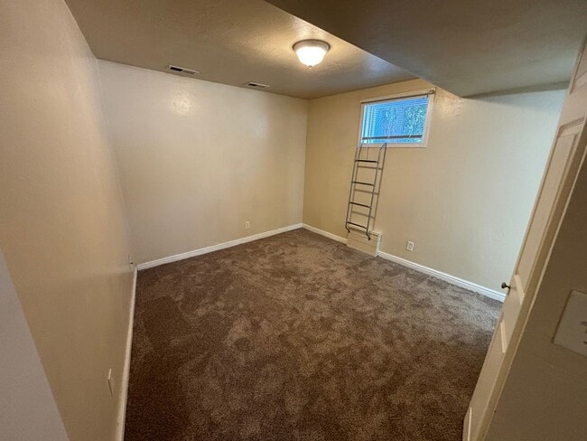 Building Photo - 1379 W 900 S