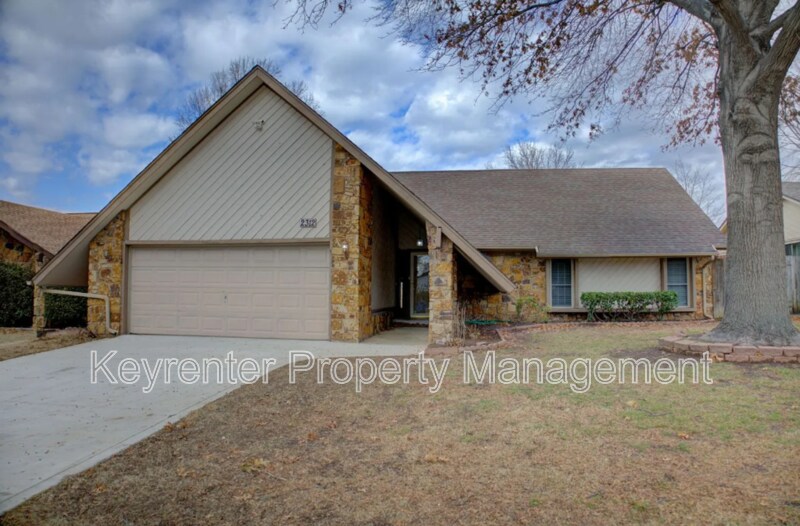 Foto principal - 2321 W Louisville St