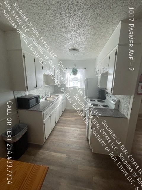 Building Photo - 1017 Parmer Ave