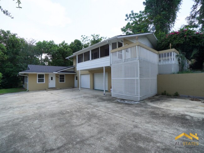 Building Photo - 459 W Desoto St