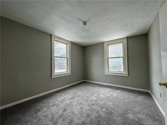 Building Photo - 184 Harwinton Ave