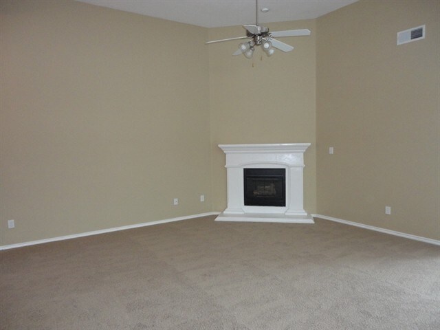 Building Photo - 2104 Priscella Dr