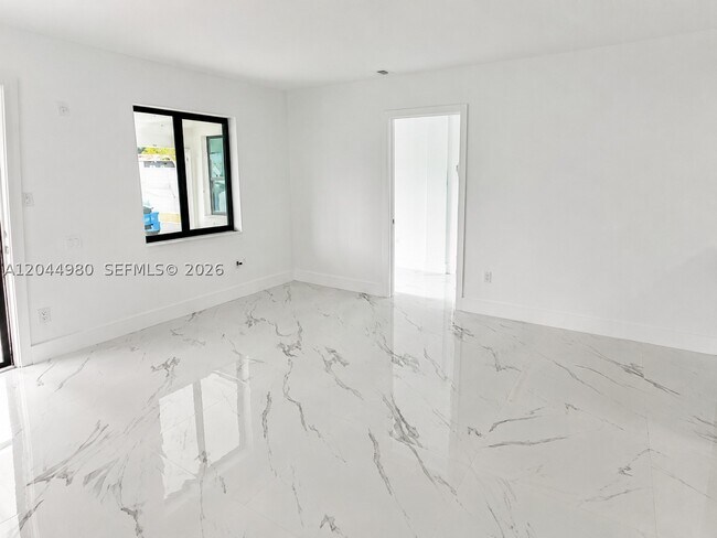 Foto del edificio - 3435 SW 91 Ave