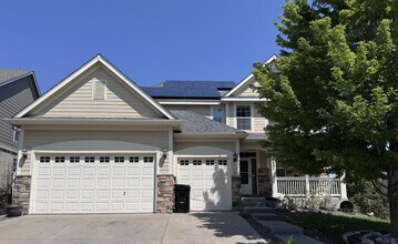 Building Photo - 7031 S Oak Hill Cir