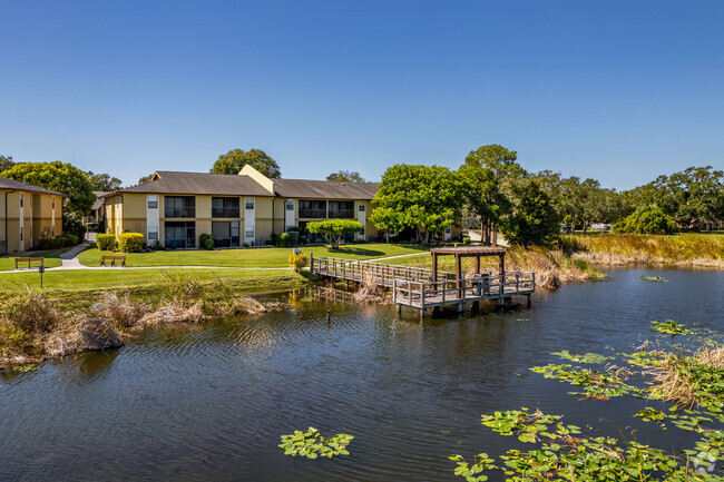 Building Photo - Bella Vista Sailwinds On Lake Seminole