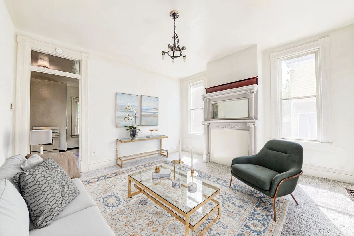 Photo - 08 - 744 Proctor