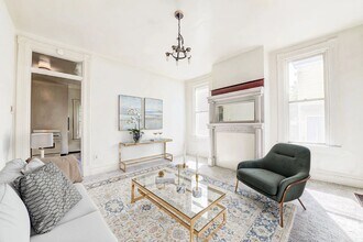 Building Photo - 744 Proctor Wy