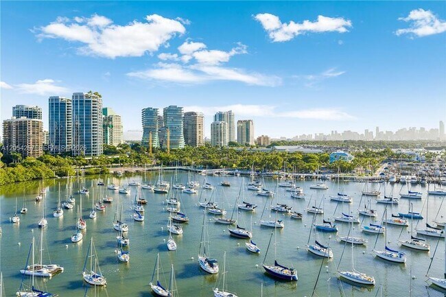 Foto del edificio - 2831 S Bayshore Dr